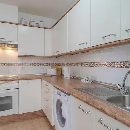 Apartman 2 Bedroom Awesome In