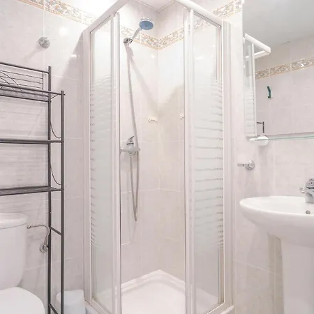Apartman 2 Bedroom Awesome In Estepona